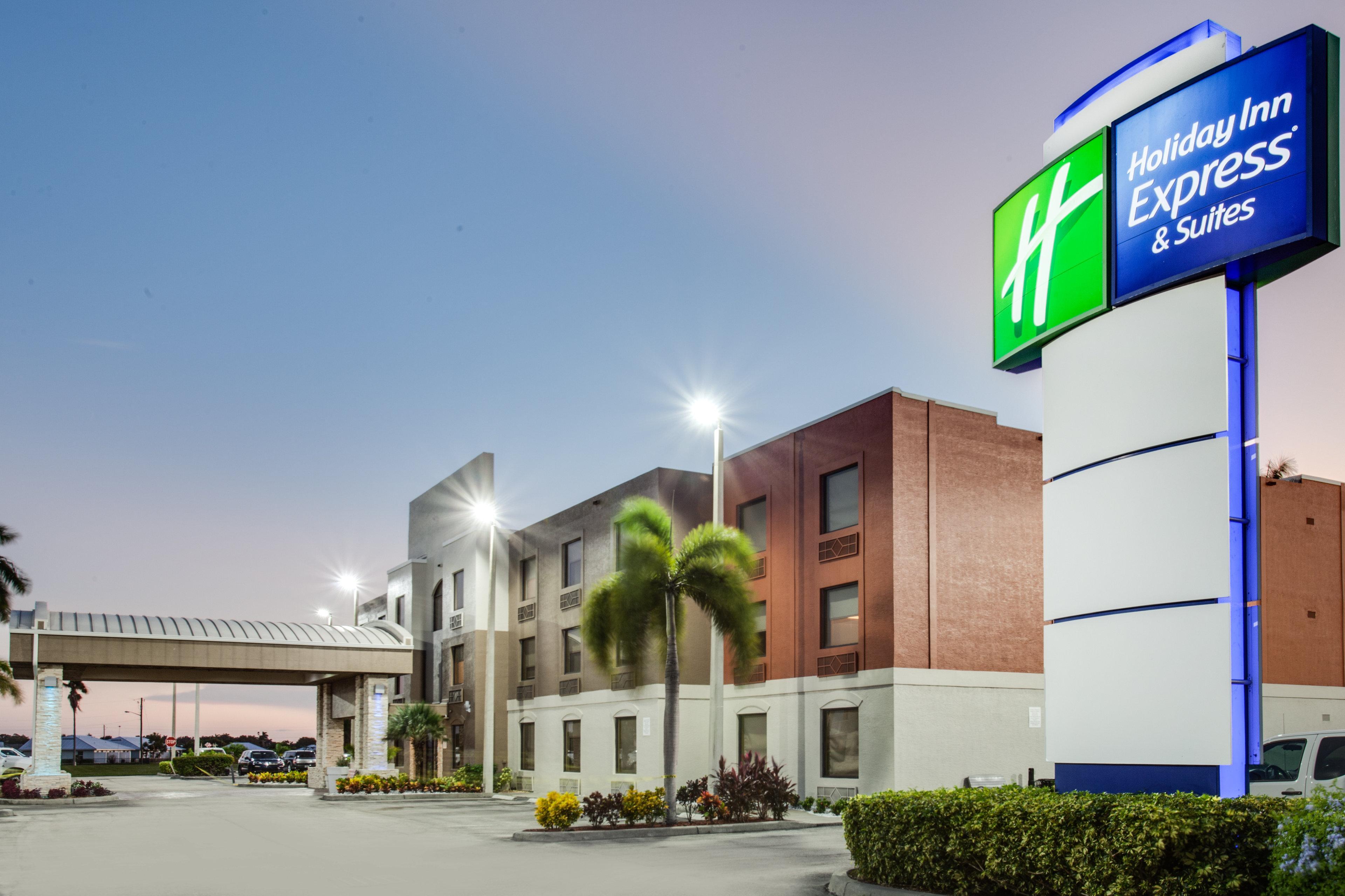 Holiday Express & By Ihg Hotel