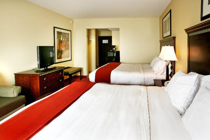 Holiday Express & By Ihg Hotel 3*